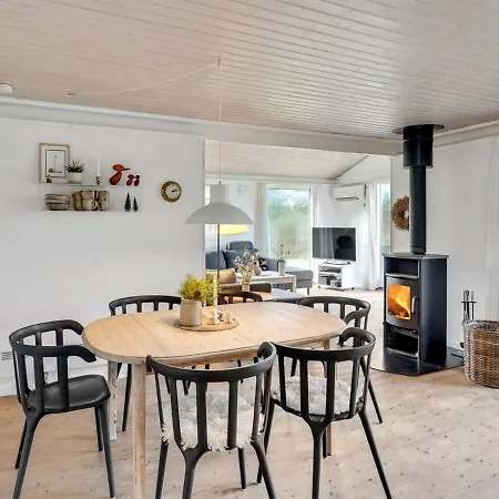 Sinja - 2-5km From The Sea In Western Jutland By Interhome *